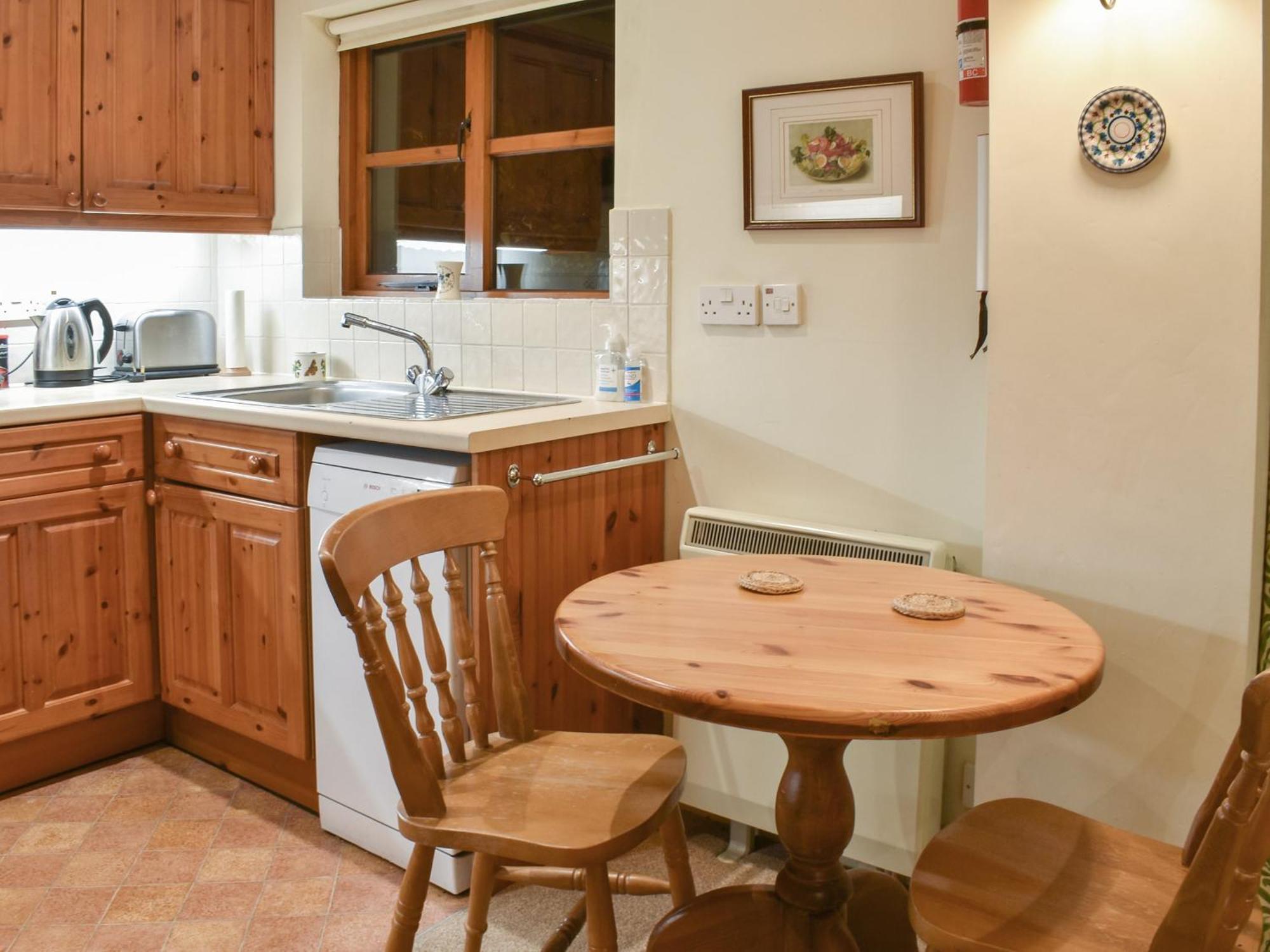 Honeysuckle Cottage North Mundham Экстерьер фото